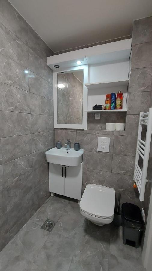 Apartment Relax 1 Belgrado Esterno foto